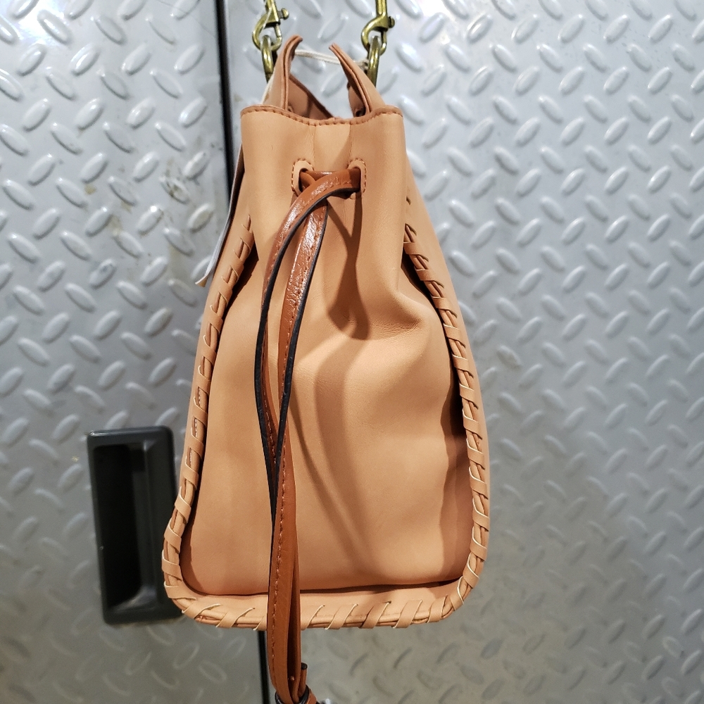 NWT UNIVERSAL THREAD Drawstring Closure Crossbody Bag (cognac) - Picture 3 of 5